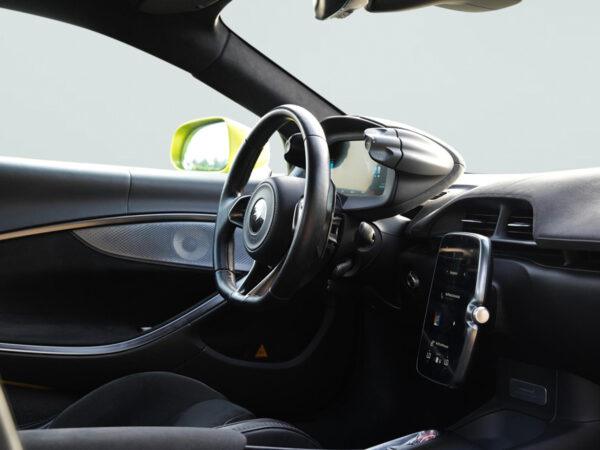 MCLAREN Artura - Image 3