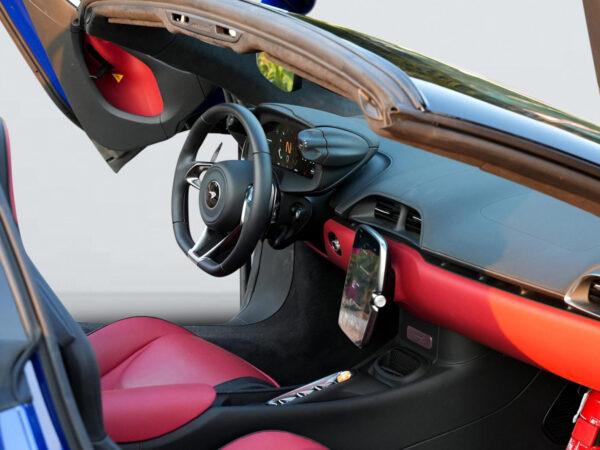 MCLAREN Artura Spider - Image 4