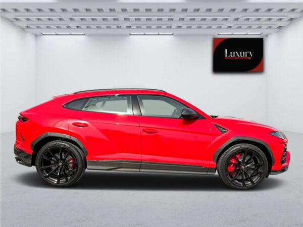 LAMBORGHINI Urus - Image 4